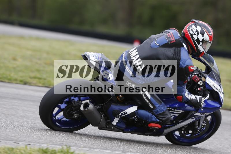 Archiv-2025/06 18.04.2025 Speer Racing ADR/Gruppe gelb/backside